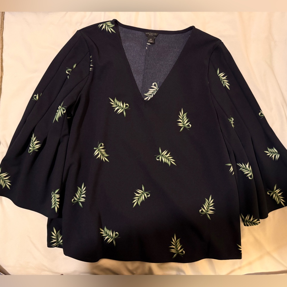 Bell sleeve blouse